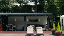 images/001-tuinaanleg-ettenleur/poolhouse-2-juli-2019/poolhouse-bij-zwembad-luxe-welke-bedrijf-kan-het-maken-210x119-a1b