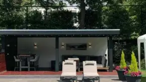 images/001-tuinaanleg-ettenleur/poolhouse-2-juli-2019/poolhouse-bij-zwembad-luxe-welke-bedrijf-kan-het-maken-290x163-8d0