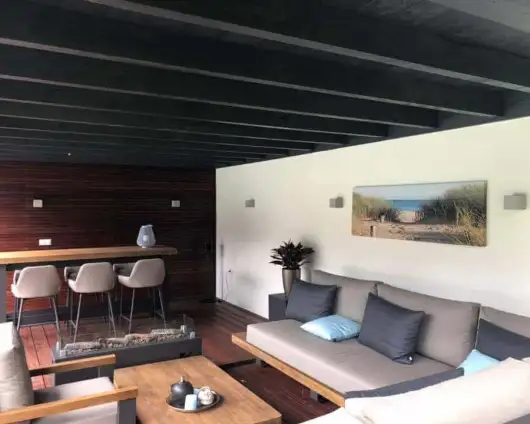 images/001-tuinaanleg-ettenleur/poolhouse-2-juli-2019/tuinoverkapping-vakman-wie-heeft-er-tijd-530x424-b94