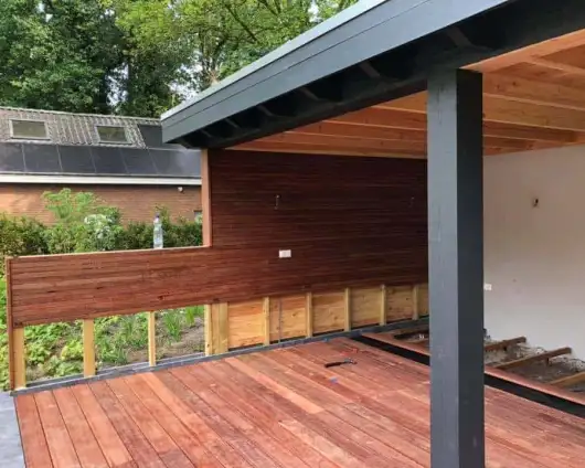 images/001-tuinaanleg-ettenleur/poolhouse-2-juli-2019/welke-vakman-luxe-tuinoverkapping-530x424-b94