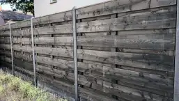 images/001-tuinaanleg-ettenleur/schutting-van-douglas-planken/Douglas-schutting-zwarte-planken-257x145-7f6