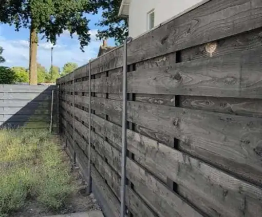 images/001-tuinaanleg-ettenleur/schutting-van-douglas-planken/Waar-koop-je-zwarte-douglas-schutting-delen-van-20-cm-breed-Breda-510x424-f86