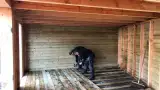 images/001-tuinaanleg-ettenleur/tuinschuur-oss/leggen-van-een-vloer-in-tuinschuur-maatwerk-160x90-6aa