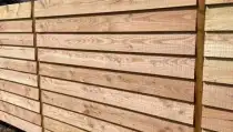 images/001-tuinaanleg-ettenleur/zweeds--potdeksel-planken-schutting/zweeds-rabat--douglashout-schutting-Vugt-Tilburg-210x119-018