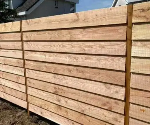 images/001-tuinaanleg-ettenleur/zweeds--potdeksel-planken-schutting/zweeds-rabat--douglashout-schutting-Vugt-Tilburg-510x424-fac
