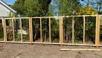 images/001-tuinaanleg-ettenleur/zweeds--potdeksel-planken-schutting/zweeds-rabat--douglashout-schutting-Vugt-Utrecht-210x119-018