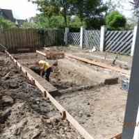 images/004regenwulp/stellen van kantplanken voor een strakke vijver-200x200-cfa