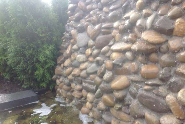 watermuur moderne tuin met rustgevende waterelementen in Vught Helvoirt Sint Michelsgestel Veghel Waarle Moergestel Oisterwijk