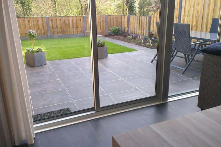 images/022 andre/keramische tegels zelf buiten leggen-750x500-f7a