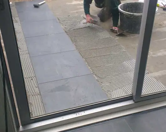 images/022 andre/leggen van keramische tegels op een cement dekvloer vught-530x424-890
