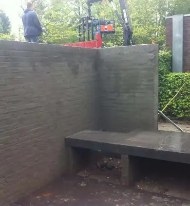 images/026 verboven/bijzondere tuinmuren met  open haard-390x424-865