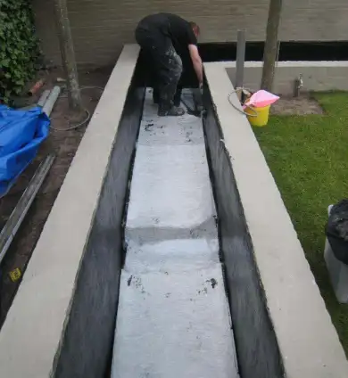 images/026 verboven/polyesteren van vijver vught-390x424-865