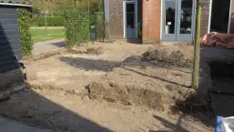 images/026 verboven/uitgraven grond werk voor een achtertuin Dongen-257x145-d0c