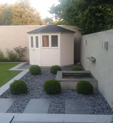 images/029rob de wijs/1c voorbeelden van moderne tuinen foto.-390x424-d4c