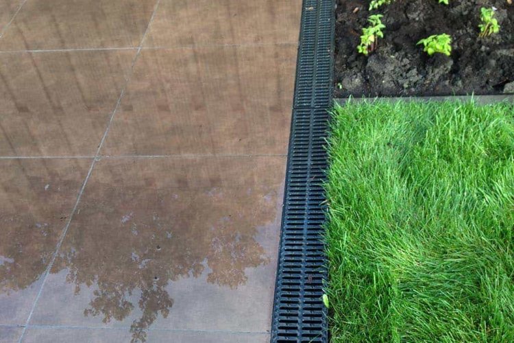 images/034 tiel ron/7 Keramische buiten tegels leggen  welke ondegrond en hoe het water afvoeren Breda 60x60x2 021-750x500-36d