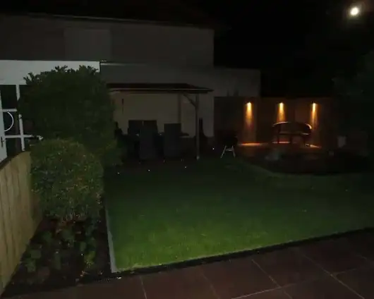 images/034 tiel ron/verhoogd terras van keramische buiten tegels verlicht met led-530x424-ac6