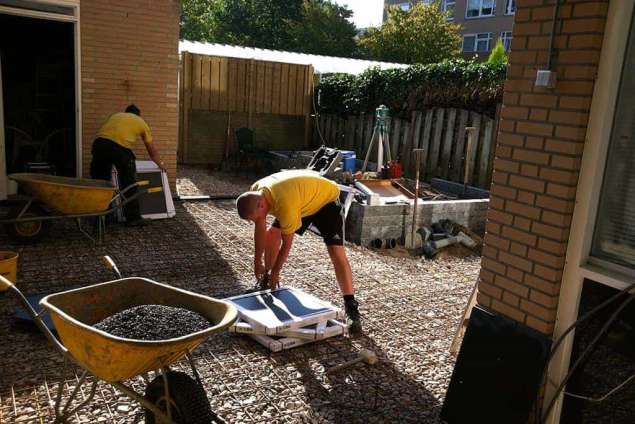 Keramische buitentegels leggen Bakel