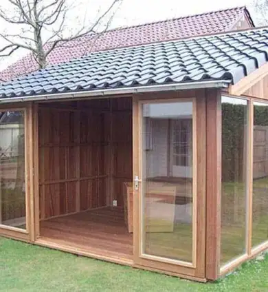 images/kruispunt schuttingen/hardhout tuinkamer showmodel 5-390x424-1cd