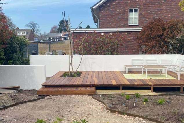 flagstone leggen buiten in de tuin welke vakman? en waar moet je op letten om flagstone te laten leggen 