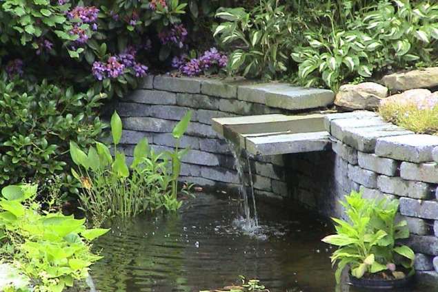 strakke waterval ,tuinontwerp tilburg ,heldere vijver, nederland oase pomp natulis 2500liter met 