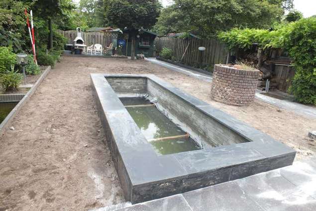images/renee vijver/5 vast metselen vijver rand in vught op een strakke vijver hovenier-635x424-096