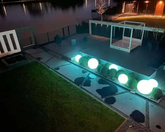 images/verlichting-rotterdam/moderne-tuin-aanleggen-verlichting-breda-530x424-702