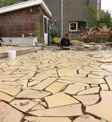 images/vlaardingen/leggen en leveren van flagstonen in tilburg-390x424-c0b