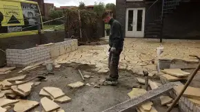 images/vlaardingen/vastzetten flagstones op een muur-290x163-307