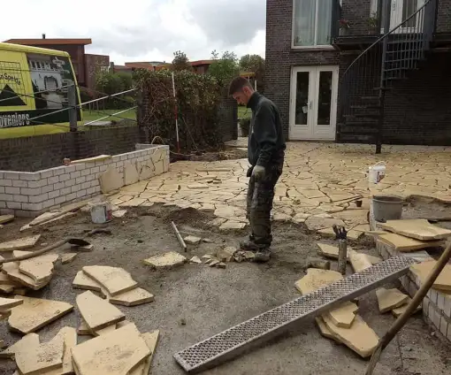 images/vlaardingen/vastzetten flagstones op een muur-510x424-fcf