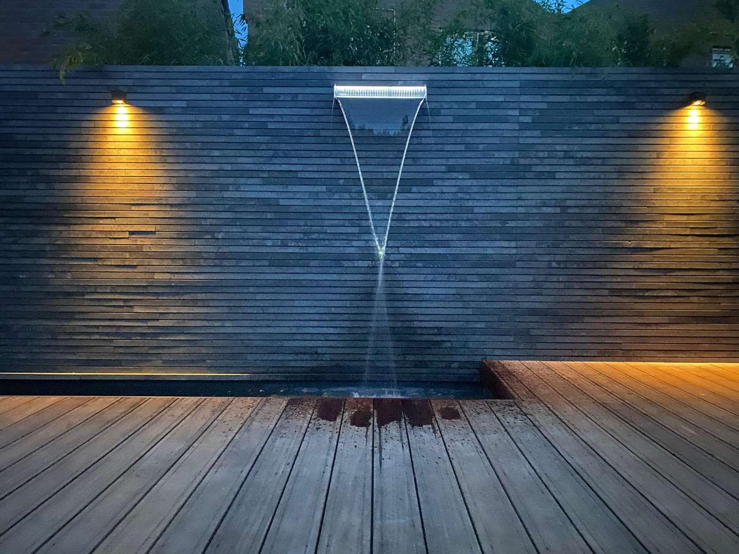 0000nieuws/2022/1-7-welness-tuin-aanleggen-tilburg/luxe-wellness-tuin-aanleggen-tilburg-breda-keramische-tegels