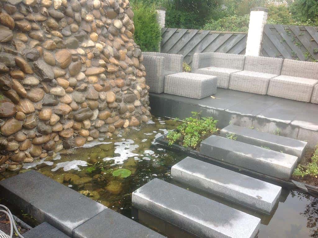 004regenwulp/watermuur waterval mat natuusteen in breda tilburg eindhoven