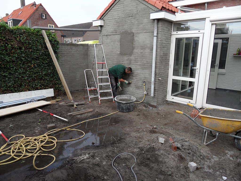 005loon op zand/7 muur cementeren met cement en zilverzand.tilburg loon op zand vught kaatsheuvel reeshof tuinoverkapping