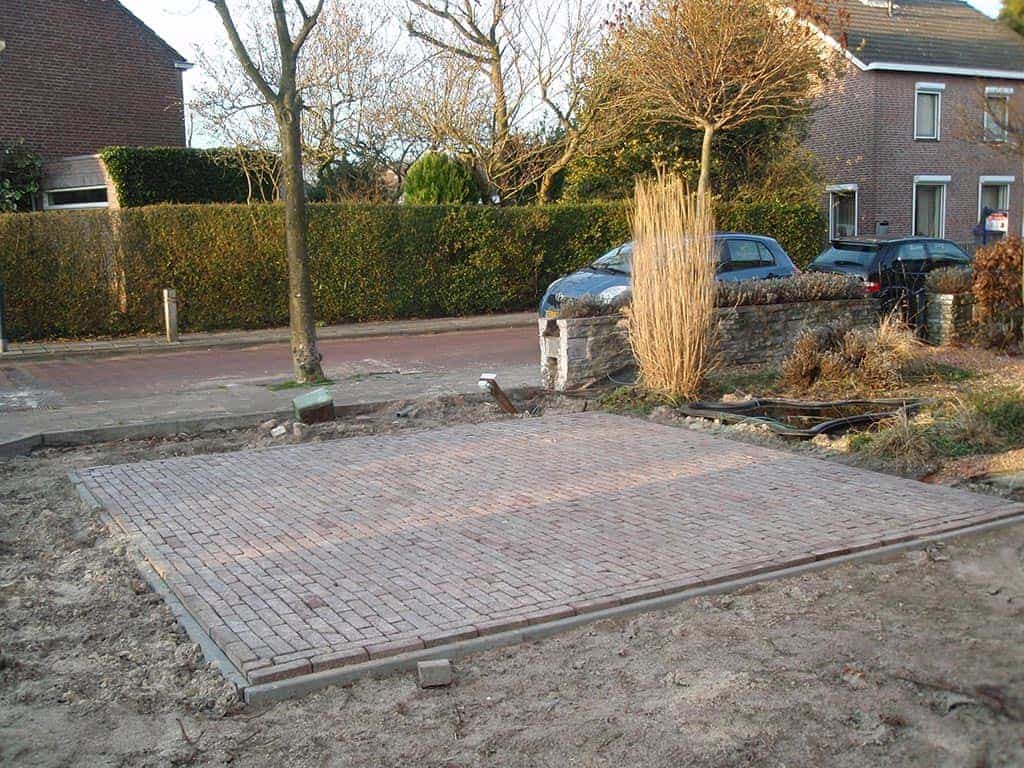 023 tim van laarhoven/leggen van gebakken klinkkers vught den bosch rosmalen.JPG