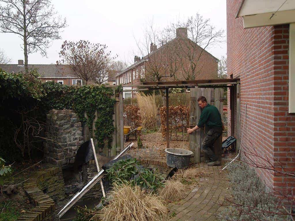 023 tim van laarhoven/oude tuin opruimen.JPG