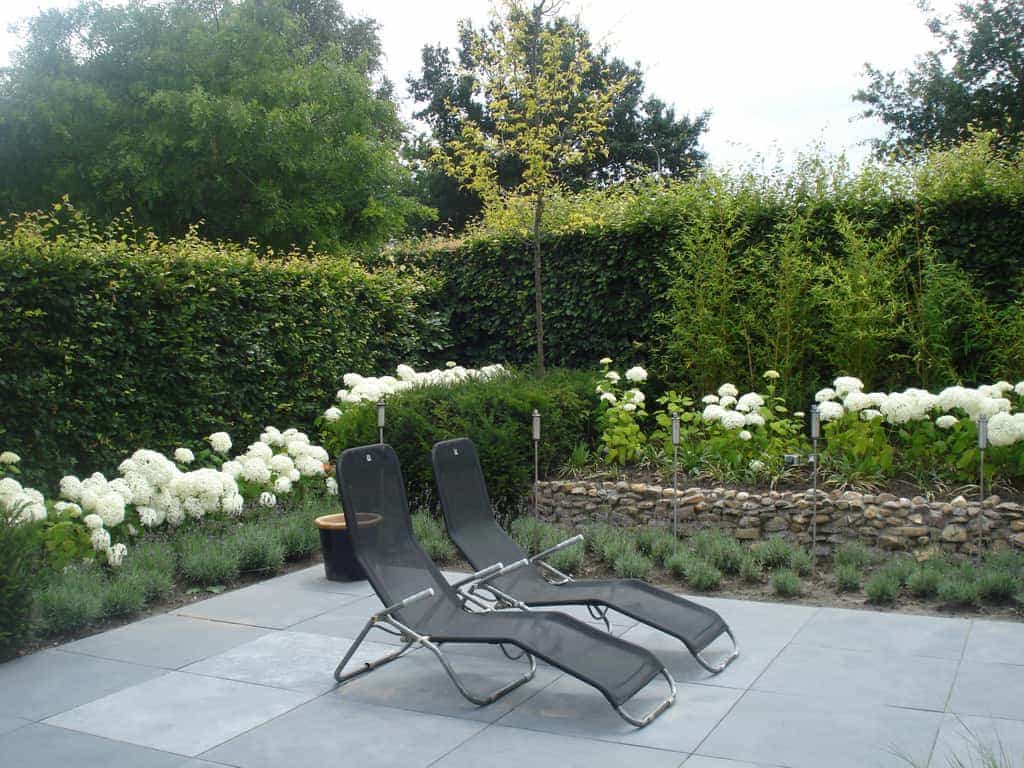A van Spelde Hoveniers: Natuursteen voor buiten in de tuin
